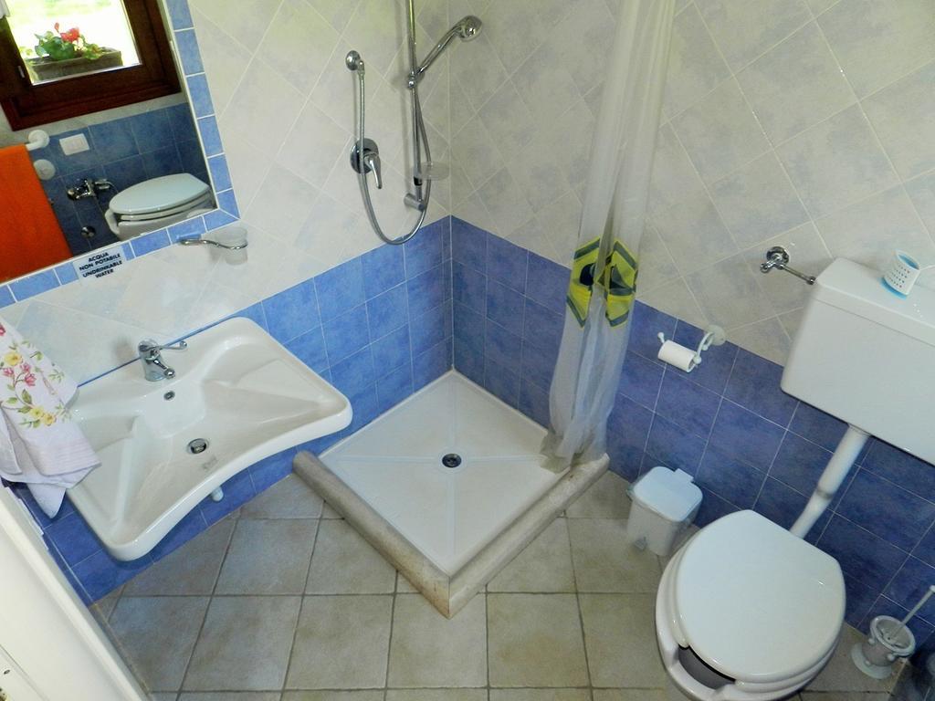 Chicchiritanos Bed & Breakfast Monti Cameră foto