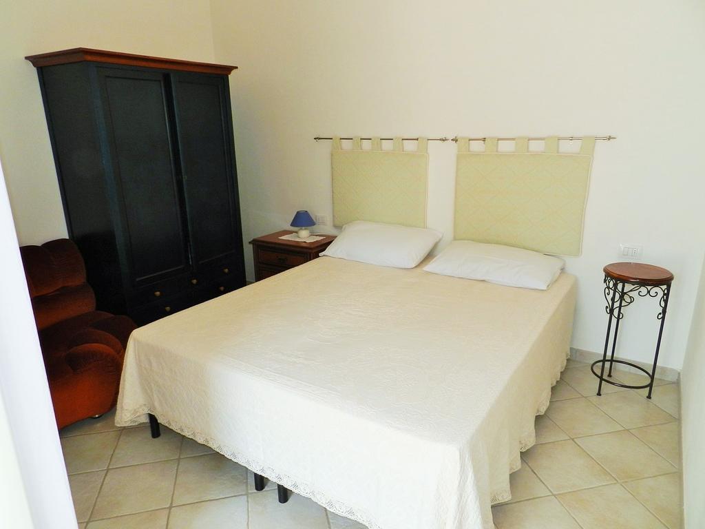 Chicchiritanos Bed & Breakfast Monti Cameră foto
